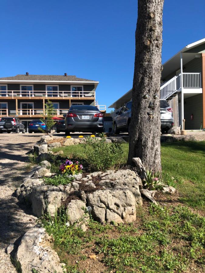 Escarpment Heights Motel Tobermory Exterior foto